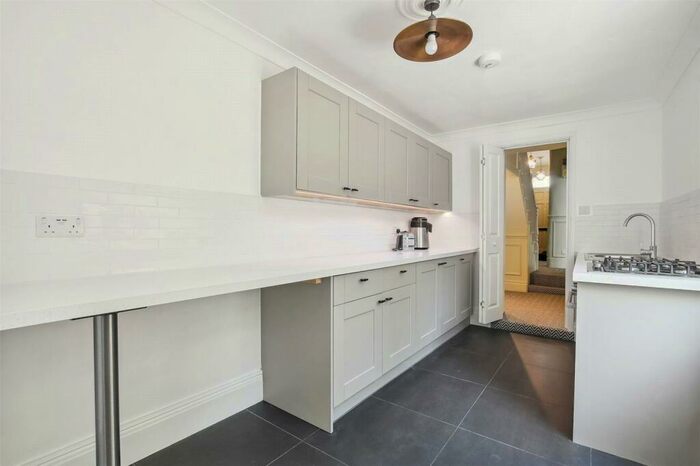 4 Bedroom House To Rent In Landseer Road, London, N19