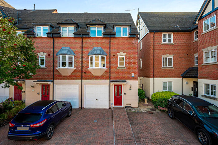 2 Bedroom Town House For Sale In Marine Approach, Northwich, CW8