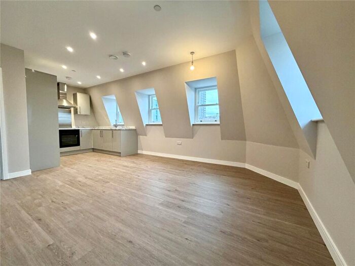 1 Bedroom Apartment To Rent In Sutton Court Road, Sutton, SM1
