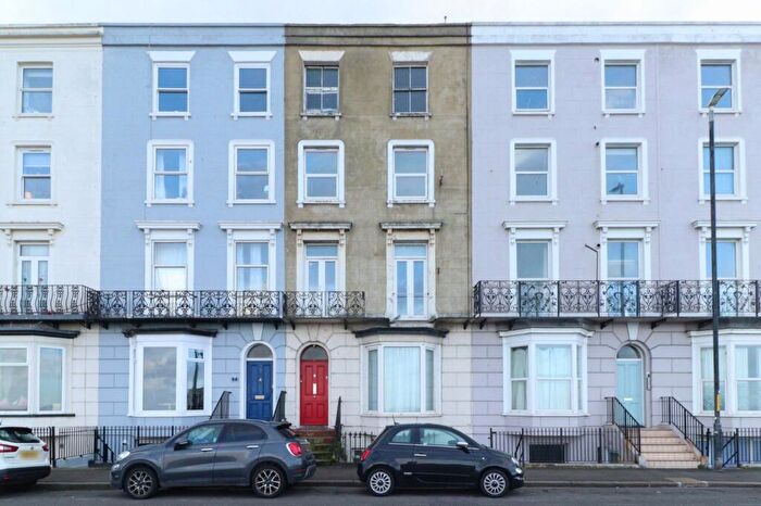 1 Bedroom Flat For Sale In Ethelbert Terrace, Margate, CT9