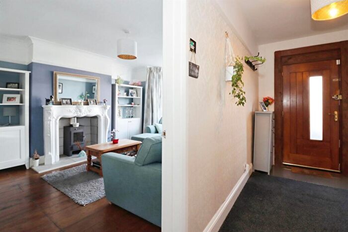 3 Bedroom End Of Terrace House For Sale In Meadowsweet Avenue, Filton, Bristol, BS34