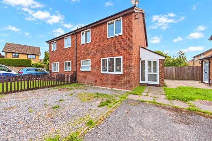 1 Bedroom End Of Terrace House For Sale In Flodden Drive, Calcot, Reading, Berkshire, RG31