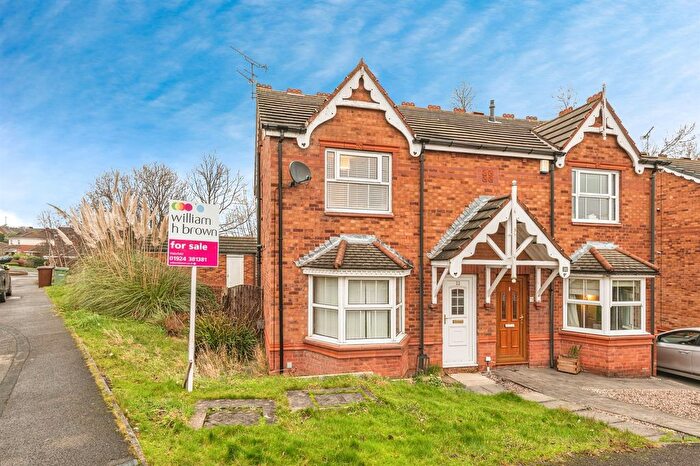 3 Bedroom Semi Detached House For Sale In Sheridan Street, Outwood, Wakefield, WF1