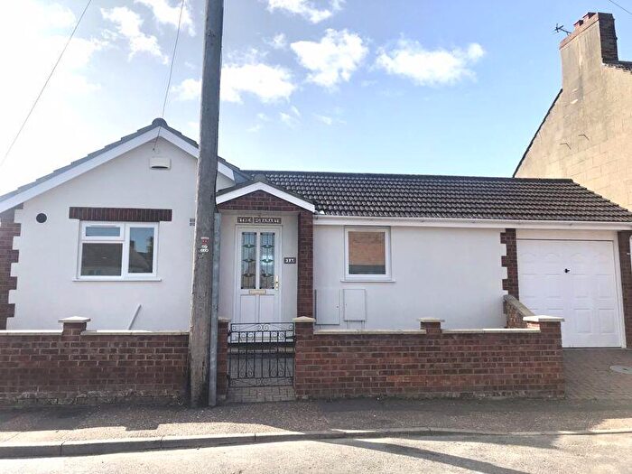 2 Bedroom Detached Bungalow For Sale In Colomb Road, Gorleston, Great Yarmouth, NR31