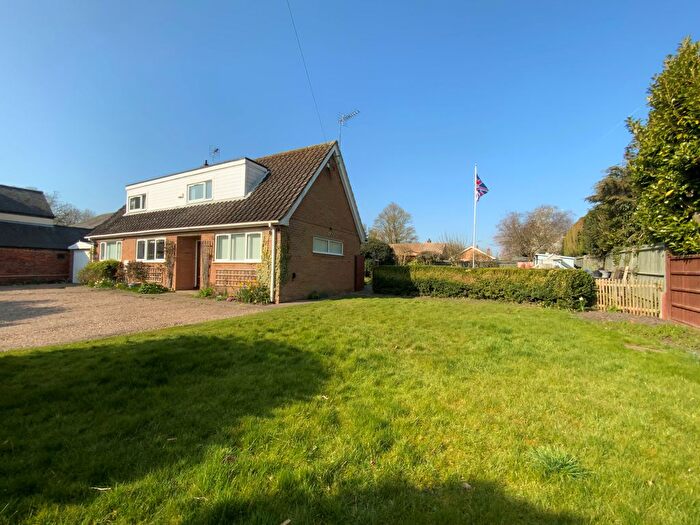 3 Bedroom Detached House For Sale In High Street, Brant Broughton, LN5