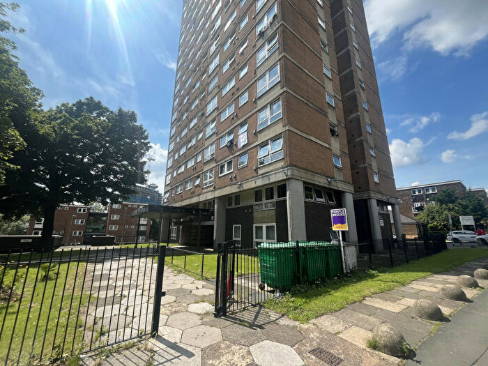 2 Bedroom Apartment To Rent In Marlborough Towers, Leeds, West Yorkshire, LS1