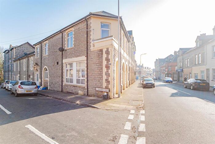2 Bedroom Flat For Sale In Hunter Street, Barry, CF63