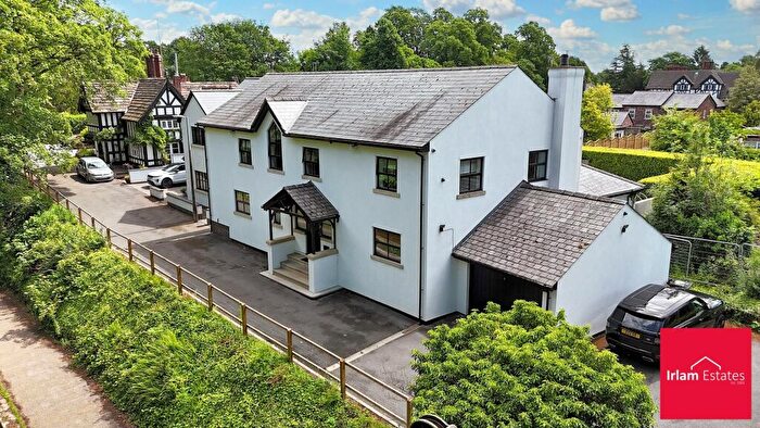 5 Bedroom Detached House For Sale In Barton Road, Worsley, M28