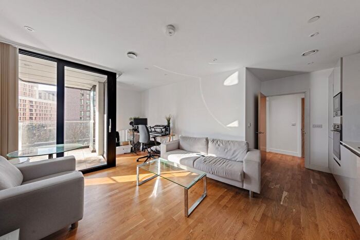 2 Bedroom Flat To Rent In Station Road, London, SE13