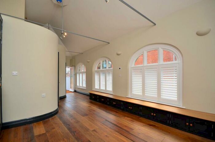 1 Bedroom Maisonette To Rent In Haydon Place, Guildford, GU1