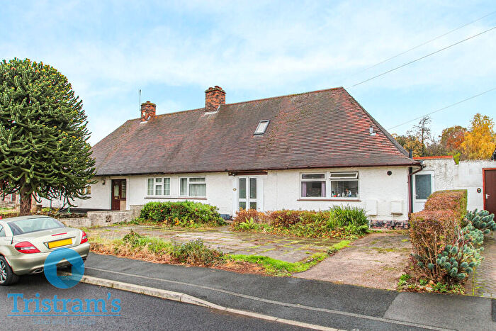 6 Bedroom Detached House To Rent In Hawton Crescent, Wollaton, NG8