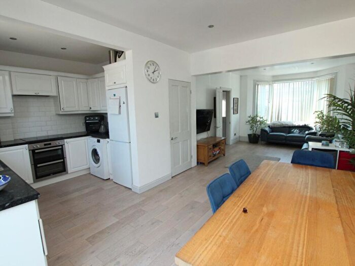 3 Bedroom Detached House To Rent In Longfleet Road, Poole, BH15