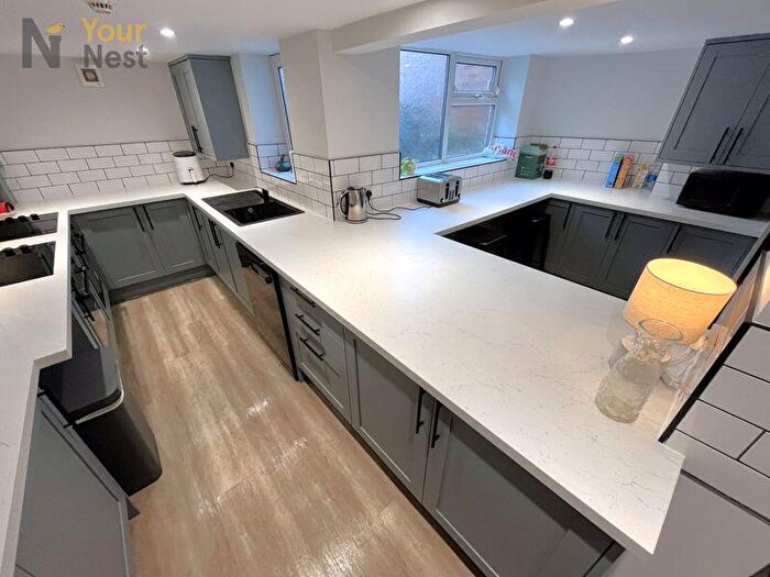 7 Bedroom Detached House To Rent In Headingley Mount, Headingley, LS6