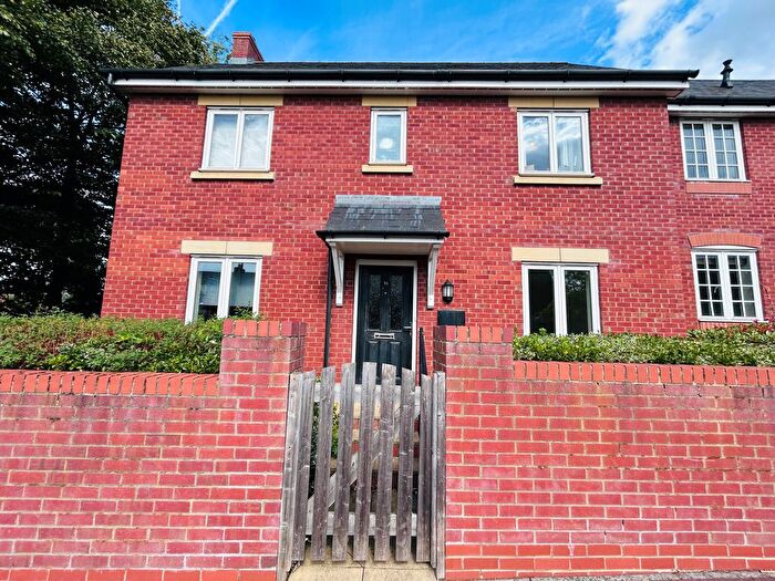 2 Bedroom Maisonette To Rent In London Road, Milton Keynes, MK11