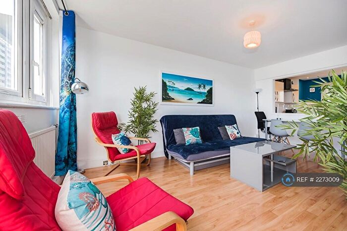 1 Bedroom Flat To Rent In Macclesfield House, London, EC1V