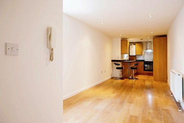 Studio To Rent In Deptford Broadway, London, SE8