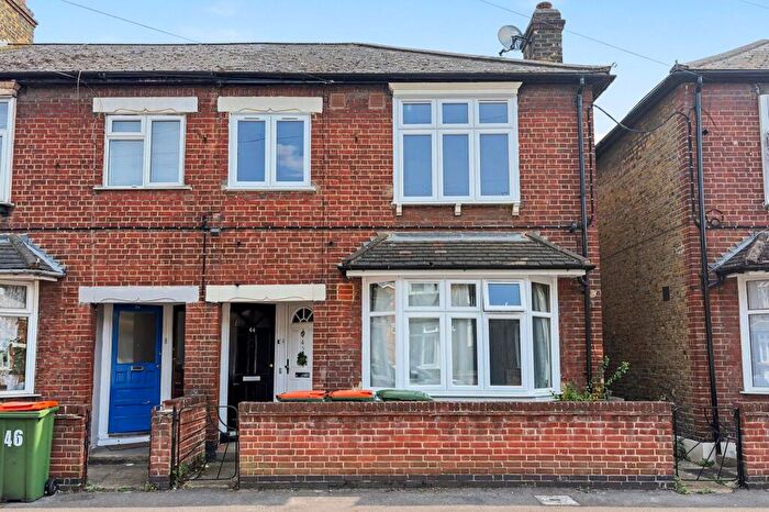 2 Bedroom Flat For Sale In First Floor Flat, Ripley Road, London, E16