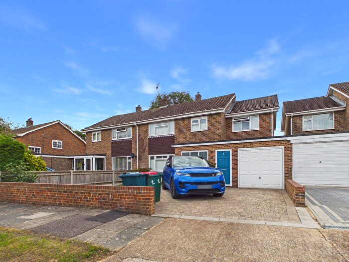 4 Bedroom Semi-Detached House For Sale In Longwood View, Crawley, RH10