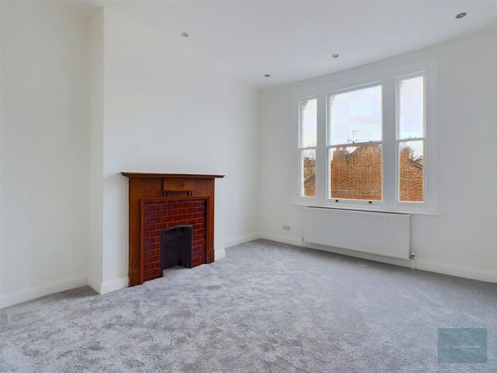 3 Bedroom Maisonette To Rent In Crown Road, St Margarets, Twickenham, TW1