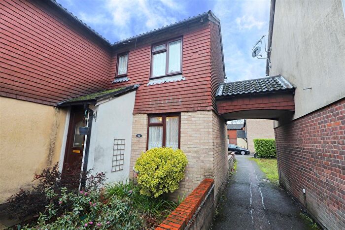 2 Bedroom Property For Sale In New Garden Drive, West Drayton, UB7