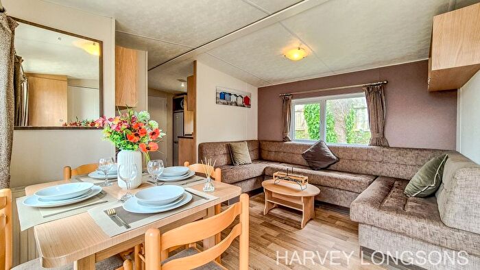 4 Bedroom Park Home For Sale In Dartmouth Road, Paignton, TQ4