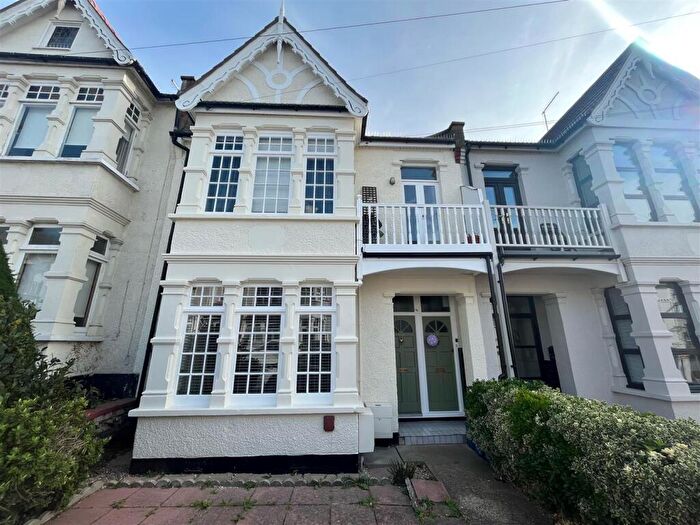 2 Bedroom Maisonette To Rent In Woodfield Road, Leigh-On-Sea, SS9