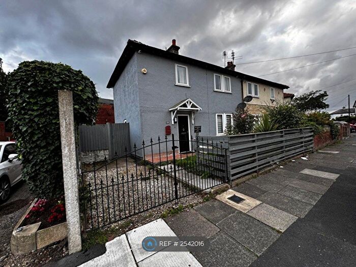 3 Bedroom Semi-Detached House To Rent In Royal Bank Road, Blackpool, FY3