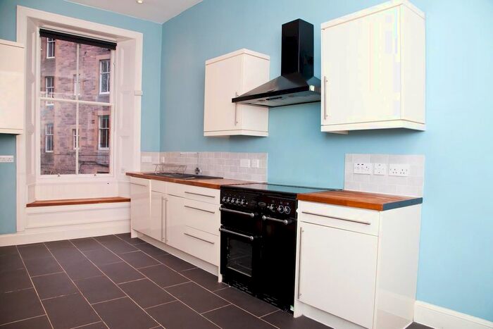 2 Bedroom Flat To Rent In /, Bruntsfield Gardens, Edinburgh, EH10