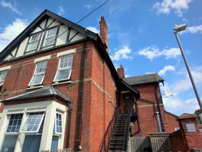 1 Bedroom Flat To Rent In Old Road West, Gravesend DA11