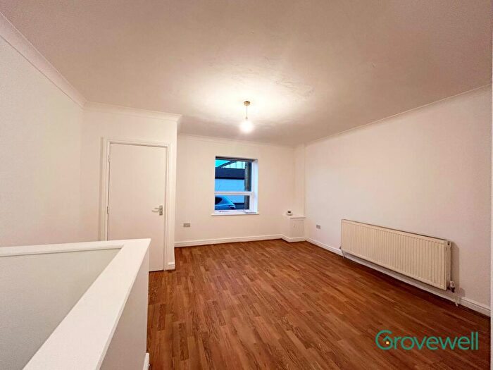 1 Bedroom Flat To Rent In Manchester Road, Rochdale, OL11
