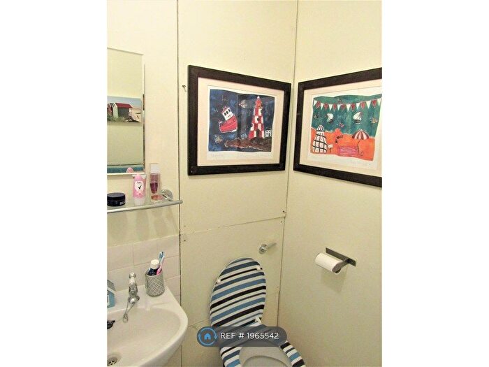 1 Bedroom Flat To Rent In North Tenth Street, Milton Keynes, MK9
