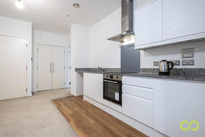 1 Bedroom Flat To Rent In Ilford Hill, Ilford, IG1