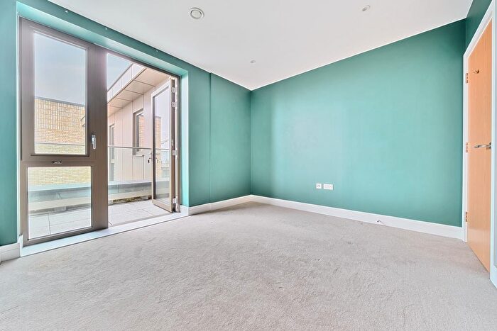 2 Bedroom Flat To Rent In Corio House, Bermondsey, SE1