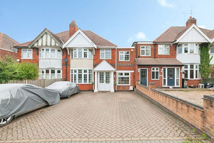 5 Bedroom Semi-detached House For Sale In Scraptoft Lane, Leicester, LE5