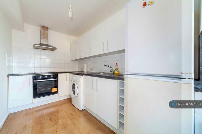 2 Bedroom Flat To Rent In Cheam Road, Sutton, SM1