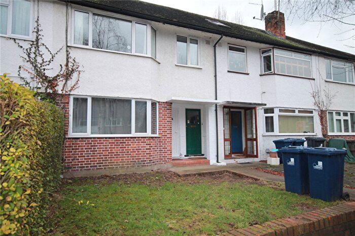 1 Bedroom Flat To Rent In Connell Crescent, Ealing, W5