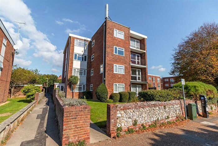 2 Bedroom Apartment For Sale In Shelley Road, Worthing, BN11