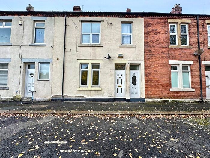 2 Bedroom Flat To Rent In Ford Terrace, Wallsend, Tyne And Wear, NE28