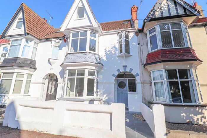 5 Bedroom Terraced House To Rent In Leighton Avenue, Leigh-On-Sea, SS9