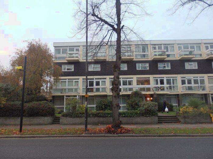 3 Bedroom Ground Flat To Rent In Broadreach, The Embankment, MK40