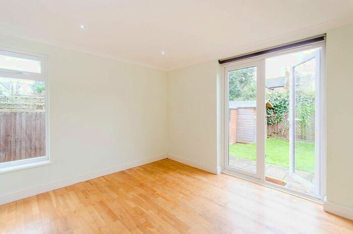 2 Bedroom Flat To Rent In Egerton Gardens, Ealing, London W13