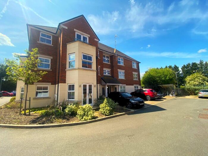 2 Bedroom Flat To Rent In Goodearl Place, Princes Risborough, HP27