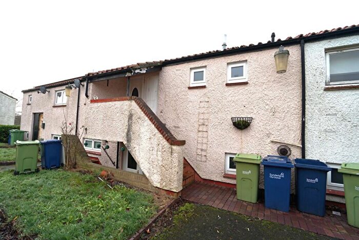 2 Bedroom Flat To Rent In Fernlea Close, Fatfield, Washington, NE38