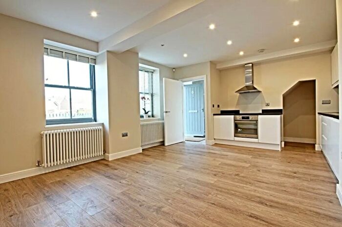 2 Bedroom End Of Terrace House To Rent In Devonshire Mews, Harrogate, HG1