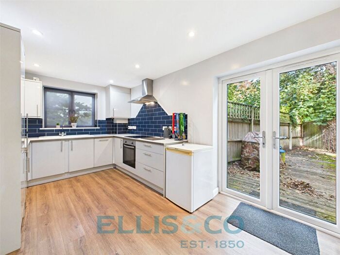 3 Bedroom End Of Terrace House For Sale In Mill Crescent, Tonbridge, TN9