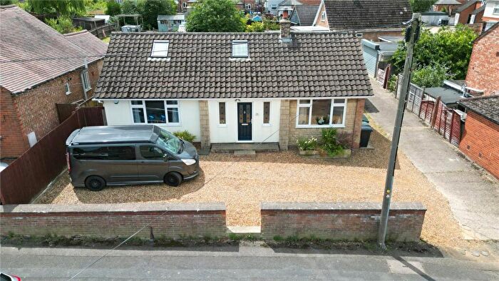 3 Bedroom Bungalow For Sale In Birchall Road, Rushden, Northamptonshire, NN10