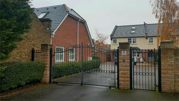 1 Bedroom House To Rent In Hidden Close, West Molesey, Surrey, KT8