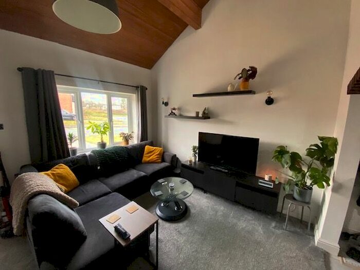 2 Bedroom Property To Rent In Curlew Close, Boley Park, Lichfield, WS14