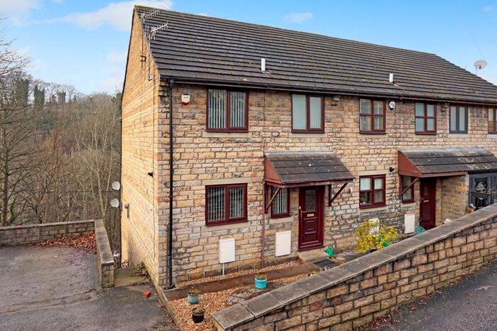 3 Bedroom Terraced House To Rent In Whitegate Road, Halifax HX3