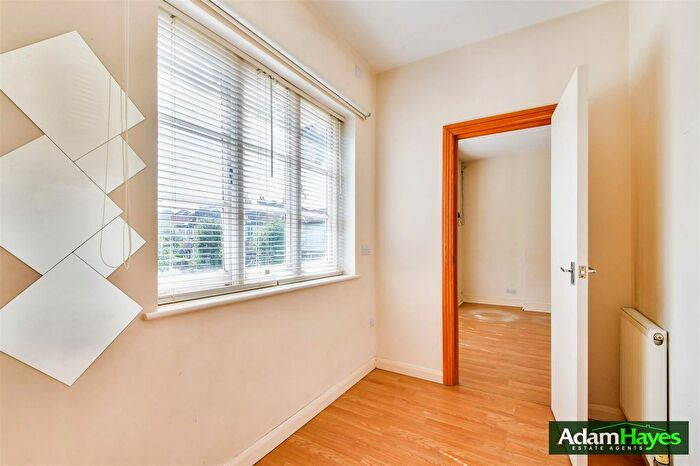 3 Bedroom Terraced House For Sale In Rosemary Avenue, Finchley, N3